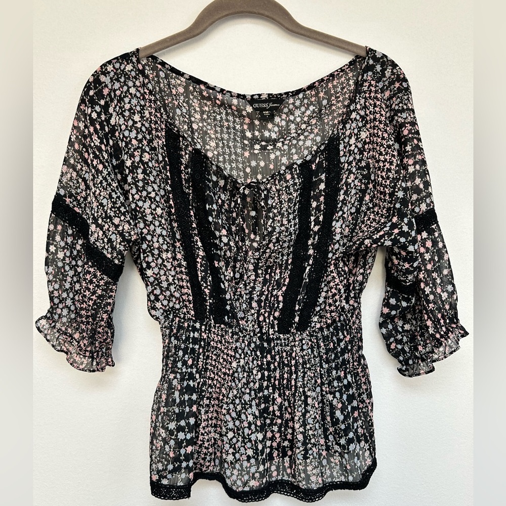 Guess black and blue pink floral 3/4 sleeve top S​​